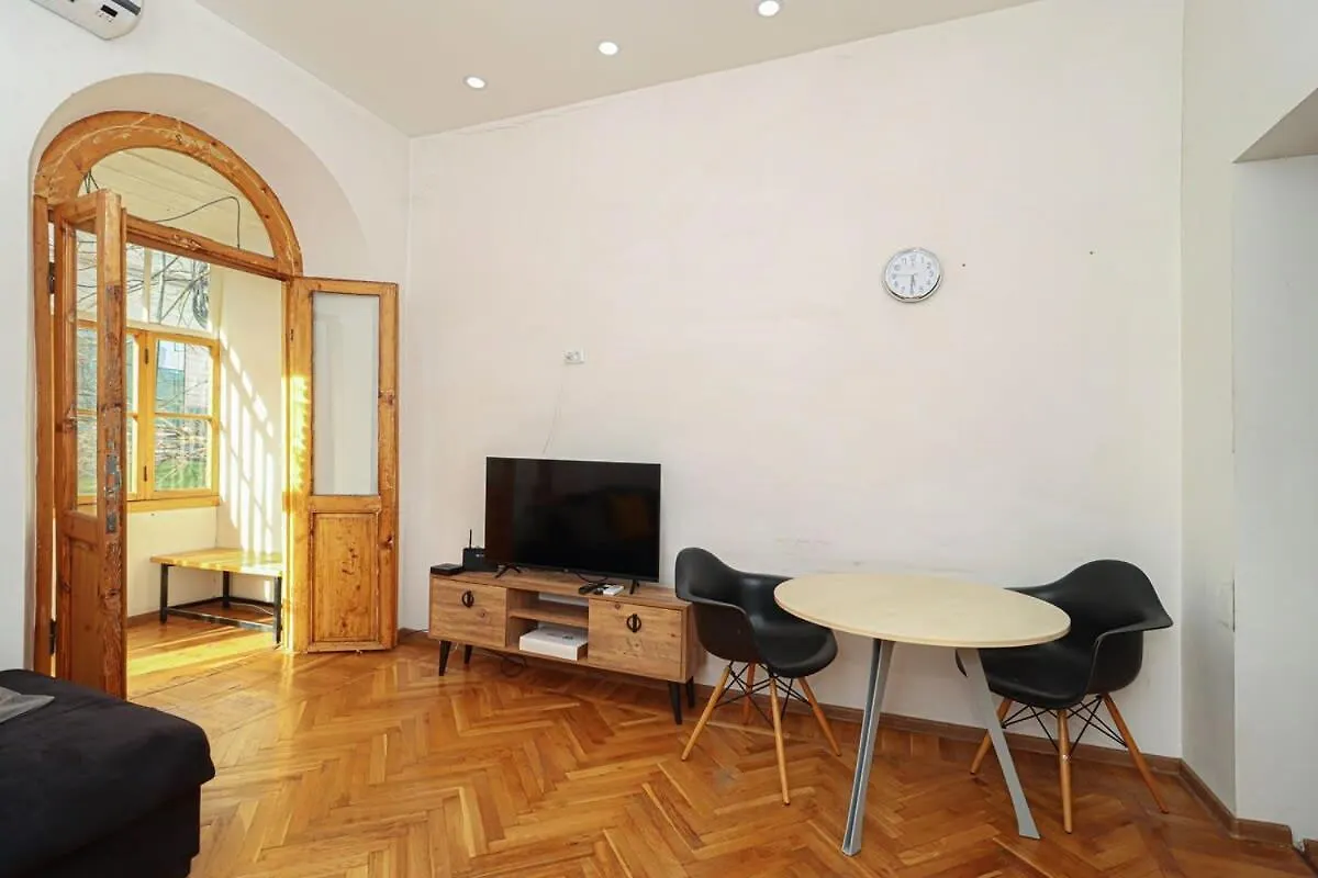 2Br Apartment Behind The Opera House- By Wehost Tbilisi Georgia