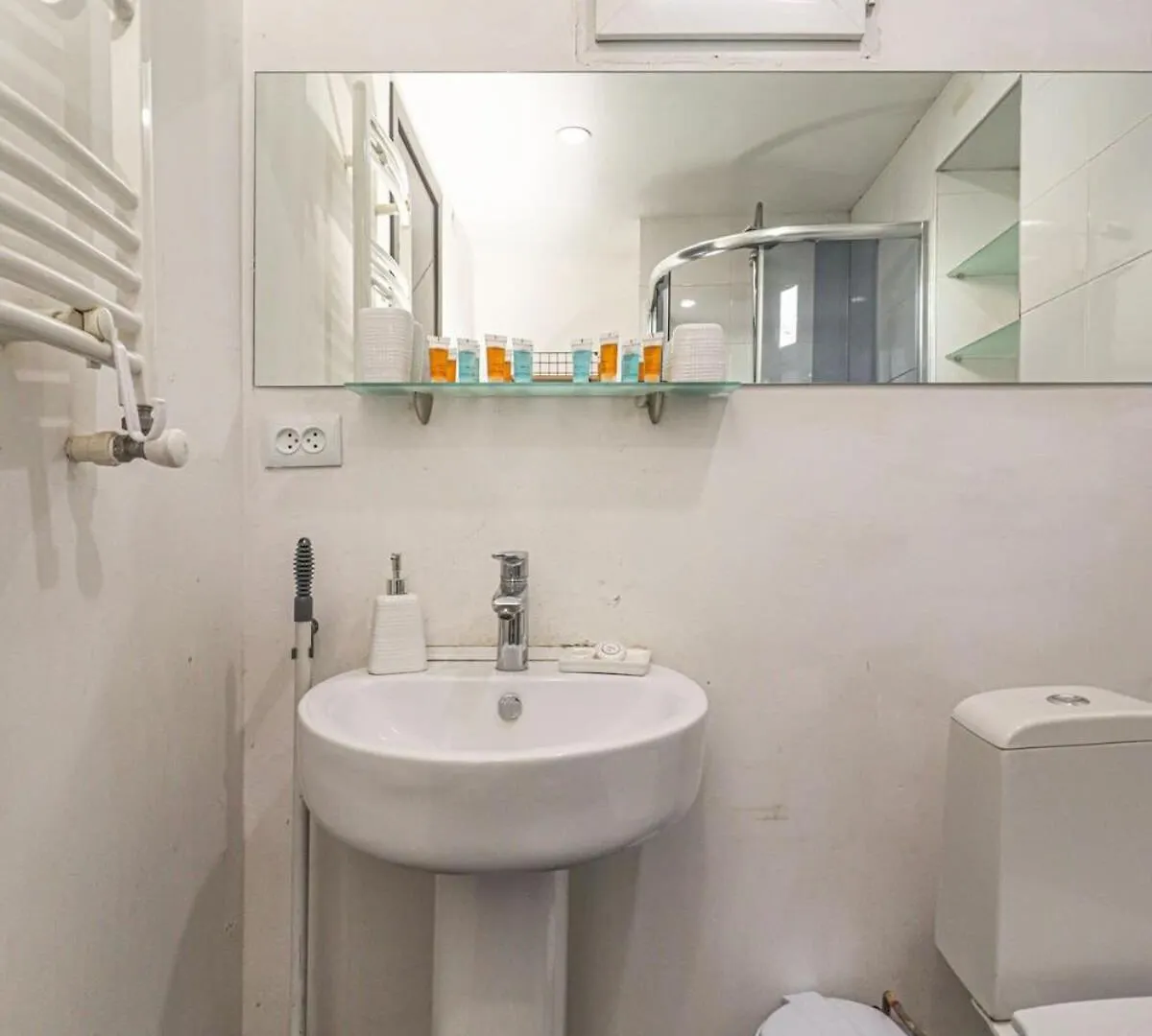 2Br Apartment Behind The Opera House- By Wehost Tbilisi